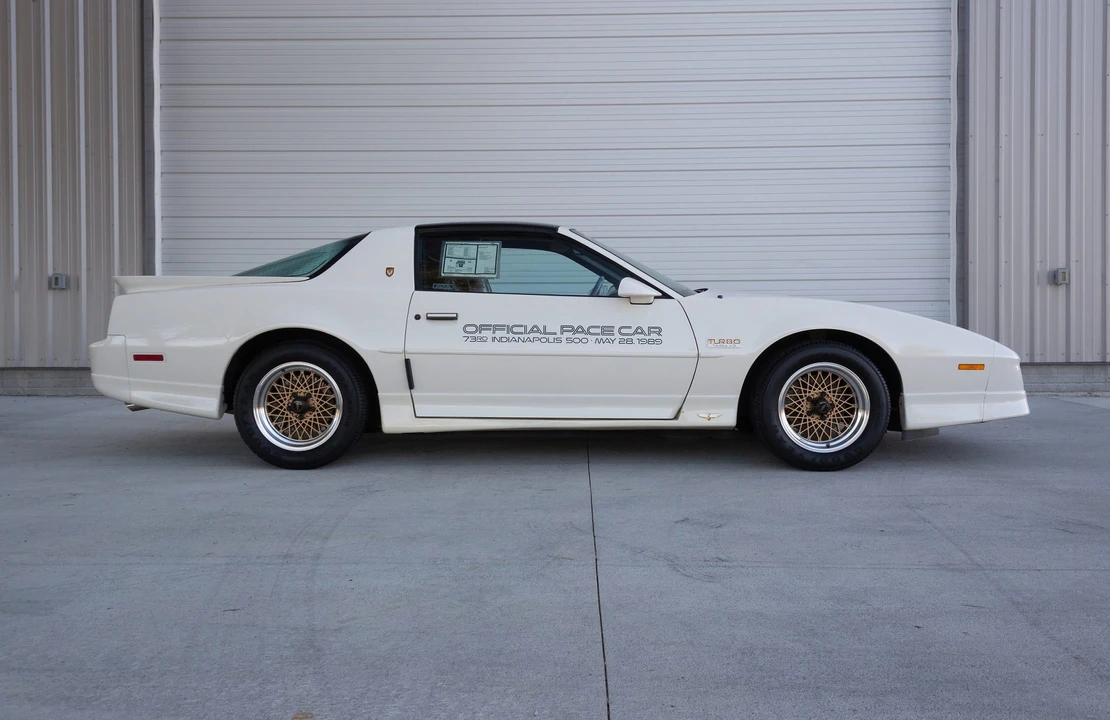 1989 Pontiac Firebird Trans Am 3rd Gen - Image 13 of 31