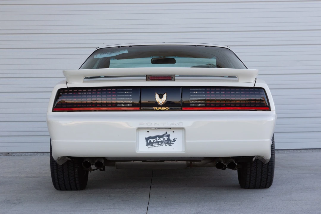1989 Pontiac Firebird Trans Am 3rd Gen - Image 17 of 31