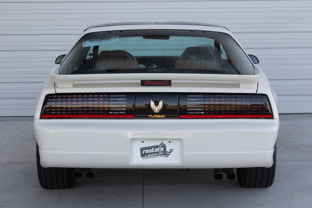 1989 Pontiac Firebird Trans Am 3rd Gen - Image 18 of 31