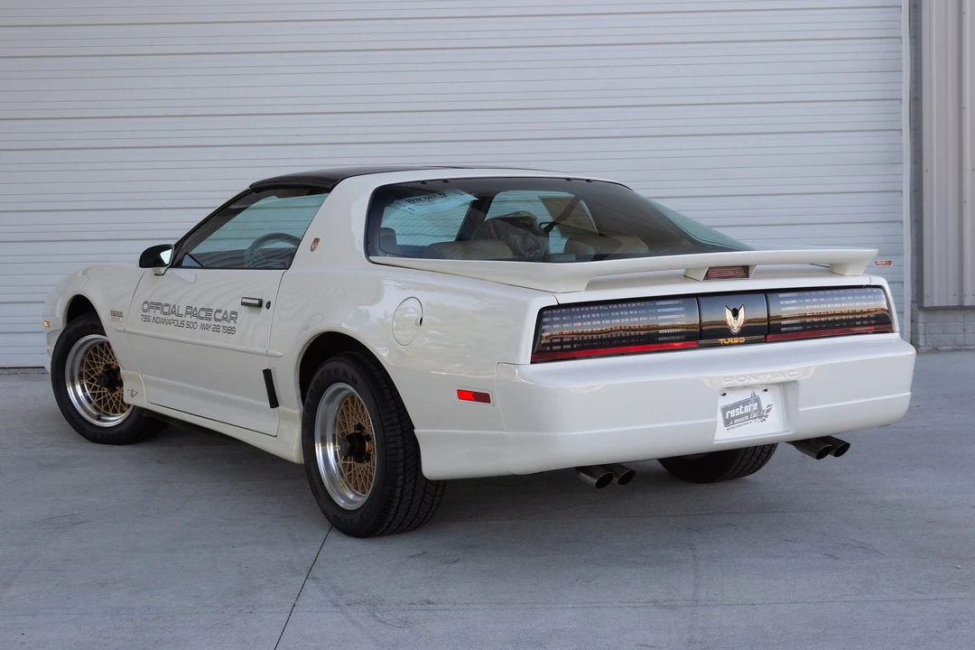 1989 Pontiac Firebird Trans Am 3rd Gen - Image 19 of 31