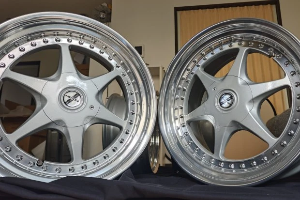 Parts & Memorabilia Other Wheels - Image 2 of 4