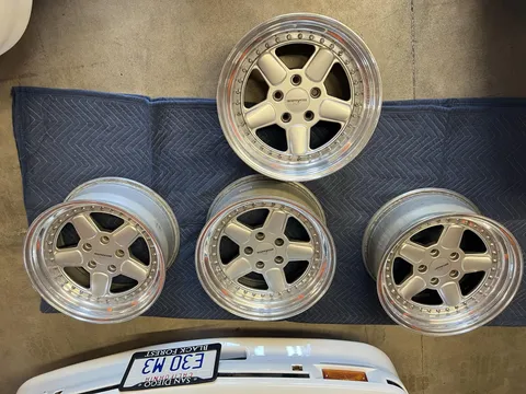 Parts & Memorabilia Other Wheels - Image 4 of 31