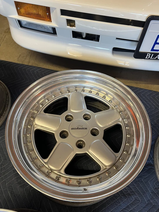 Parts & Memorabilia Other Wheels - Image 10 of 31
