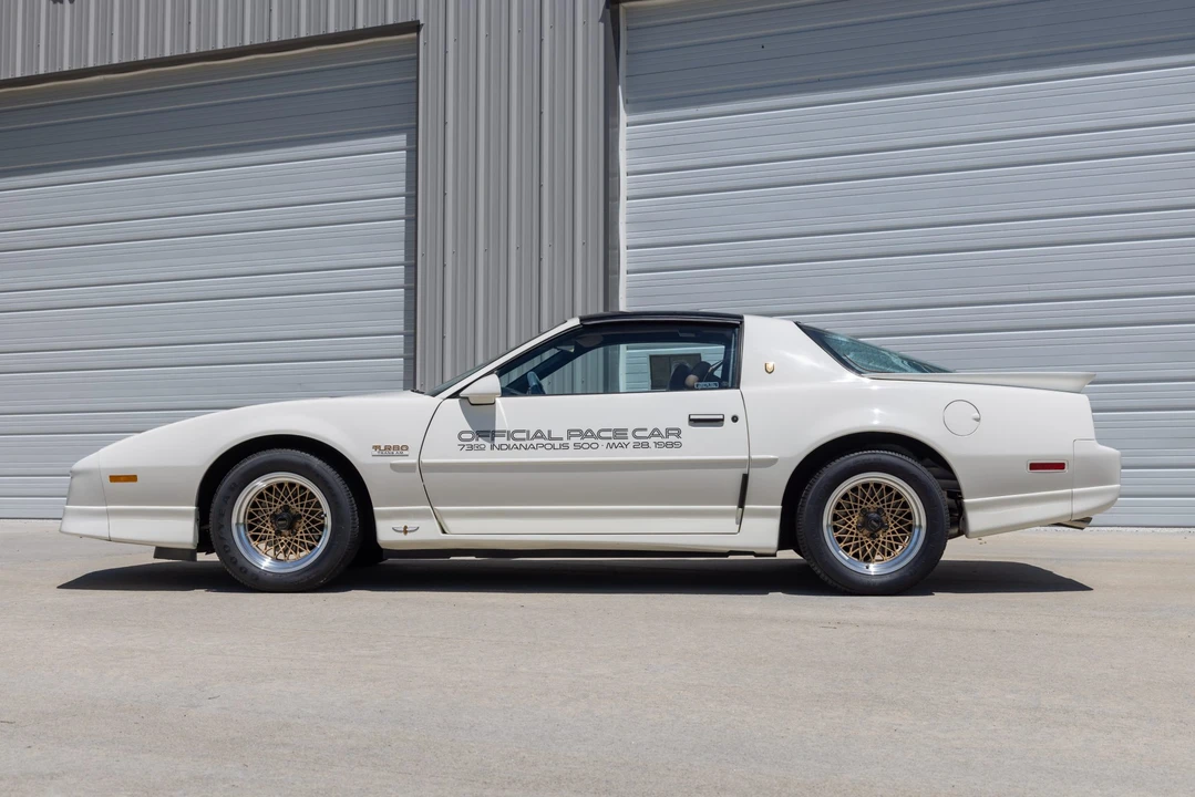 1989 Pontiac Firebird Trans Am 3rd Gen - Image 8 of 31