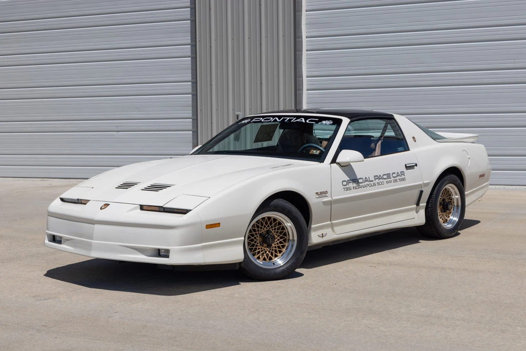 1989 Pontiac Firebird Trans Am 3rd Gen - Image 4 of 31