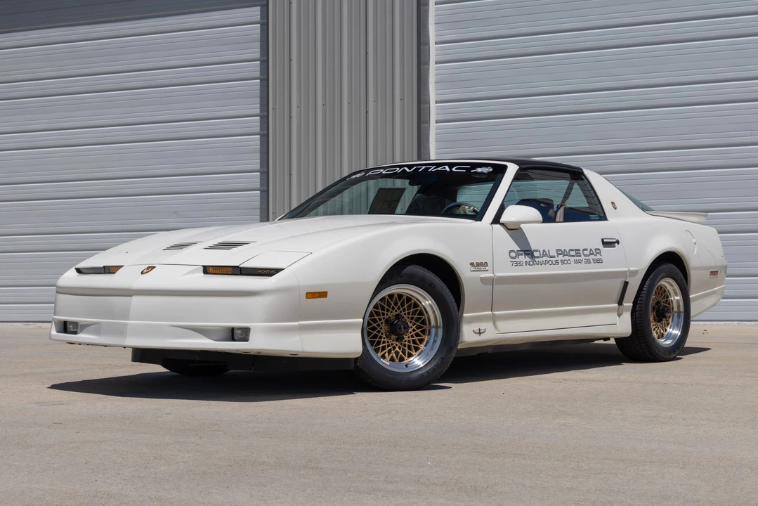 1989 Pontiac Firebird Trans Am 3rd Gen - Image 6 of 31
