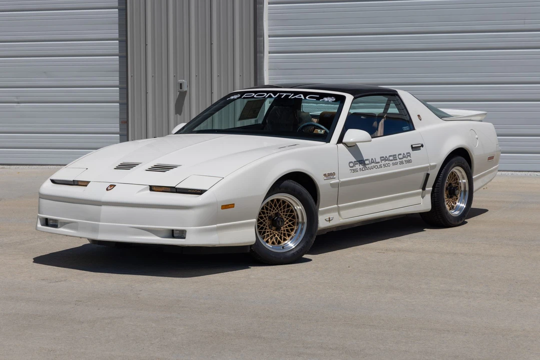 1989 Pontiac Firebird Trans Am 3rd Gen - Image 7 of 31