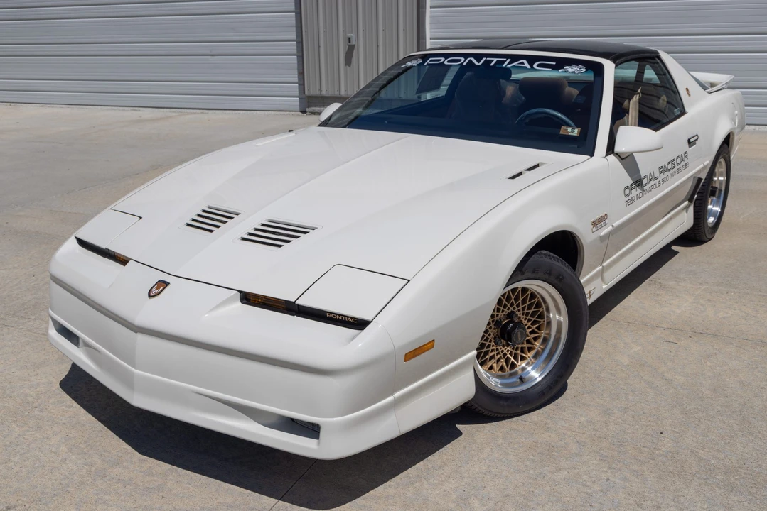 1989 Pontiac Firebird Trans Am 3rd Gen - Image 3 of 31
