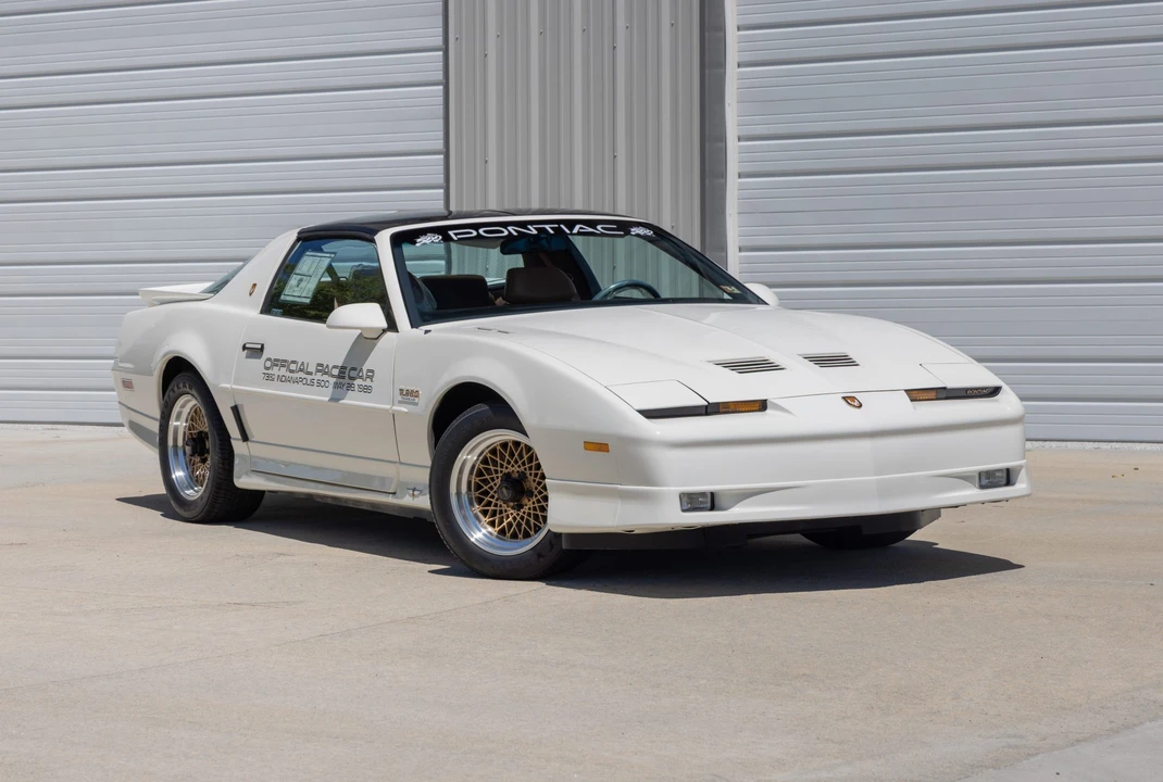 1989 Pontiac Firebird Trans Am 3rd Gen - Image 19 of 31