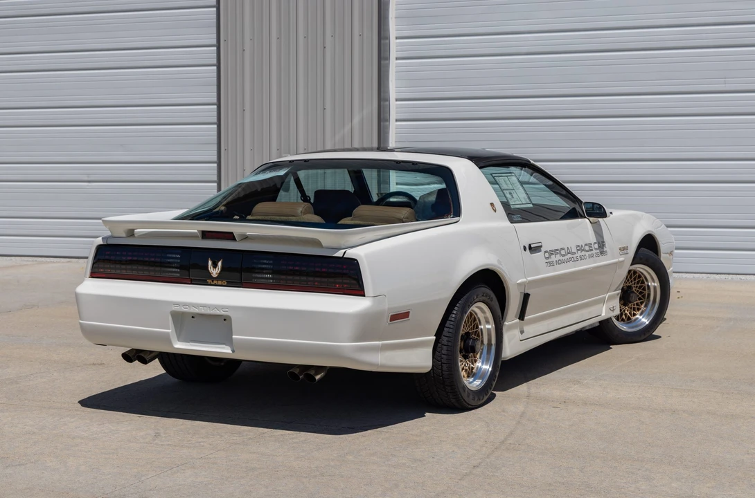 1989 Pontiac Firebird Trans Am 3rd Gen - Image 14 of 31