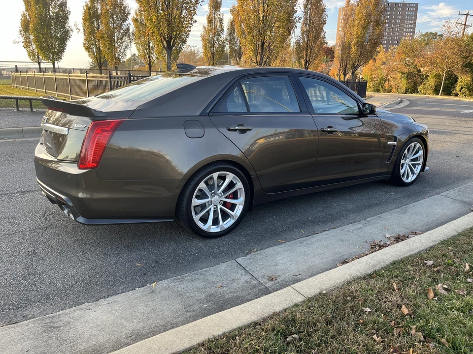 2019 Cadillac CTS-V 3rd Gen - Image 15 of 31