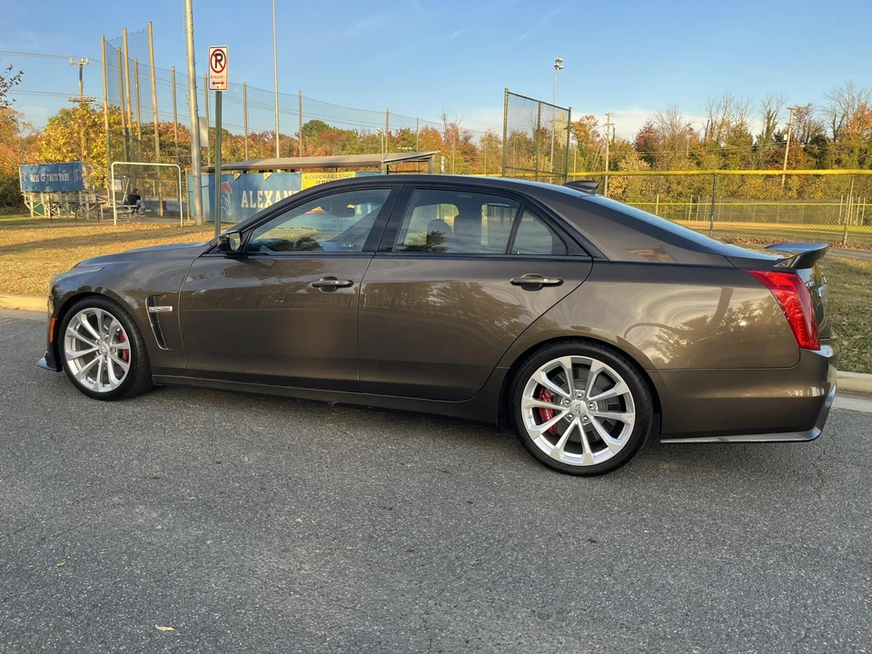 2019 Cadillac CTS-V 3rd Gen - Image 25 of 31