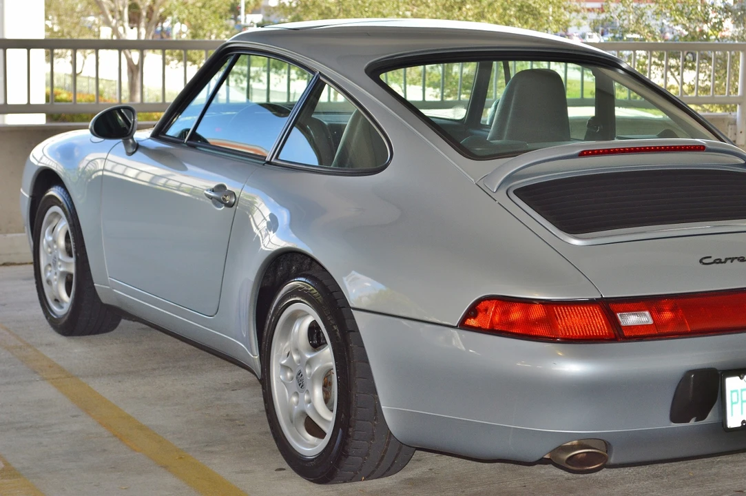 1995 Porsche 993 Carrera - Image 9 of 31