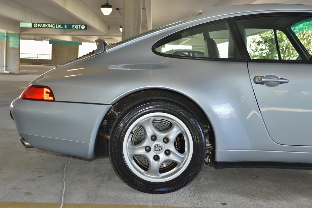 1995 Porsche 993 Carrera - Image 29 of 31