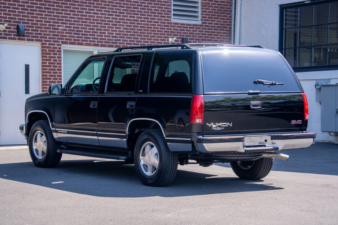 1999 GMC Yukon 1st Gen - Image 18 of 31