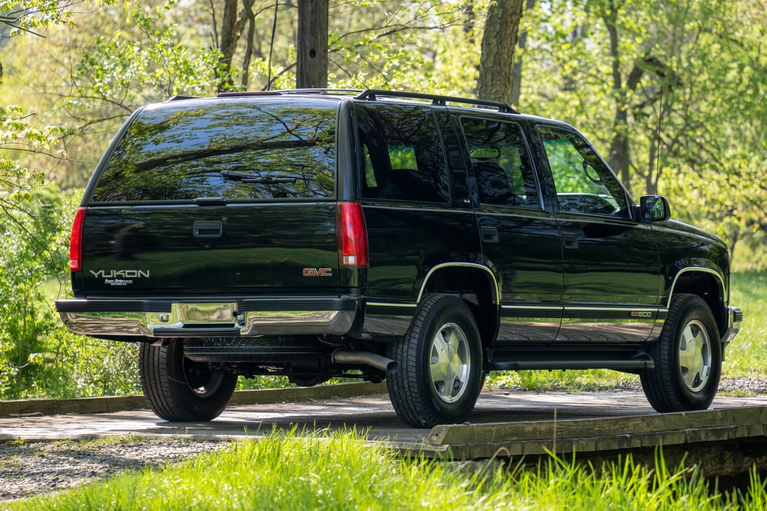 1999 GMC Yukon 1st Gen - Image 9 of 31