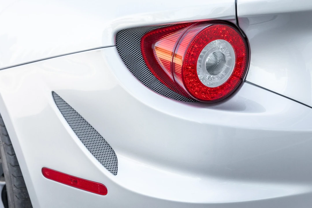 2015 Ferrari FF - Image 19 of 31