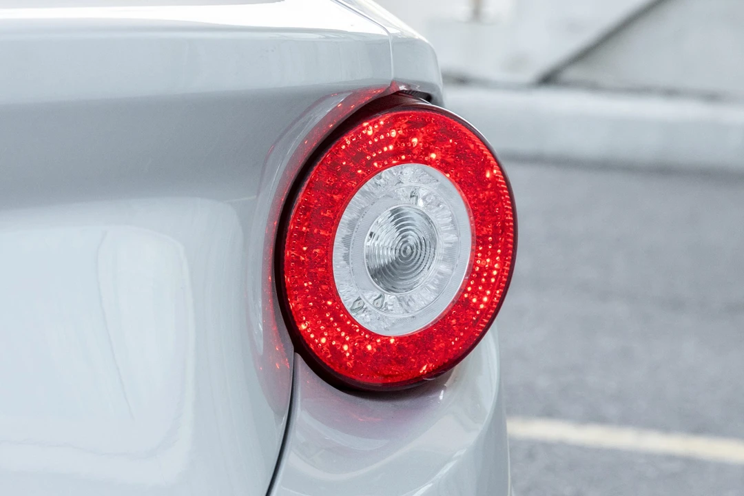 2015 Ferrari FF - Image 22 of 31