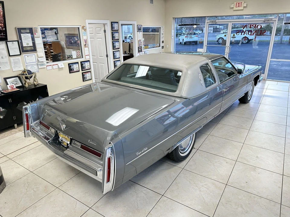 1976 Cadillac DeVille 4th Gen - Image 14 of 31