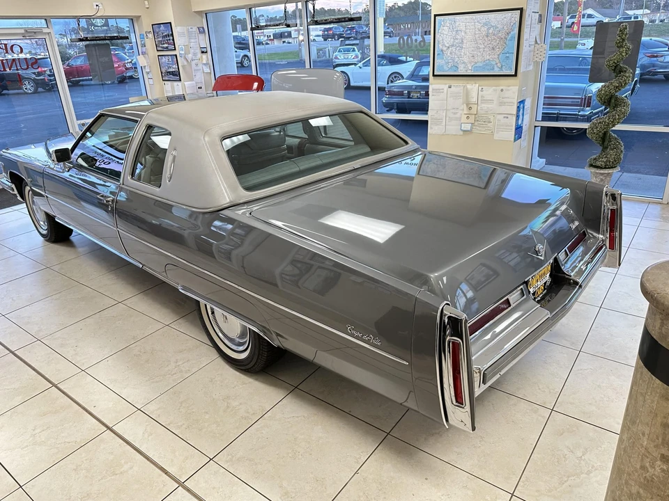 1976 Cadillac DeVille 4th Gen - Image 18 of 31