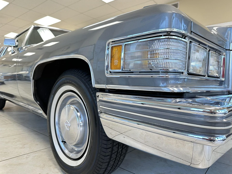 1976 Cadillac DeVille 4th Gen - Image 28 of 31