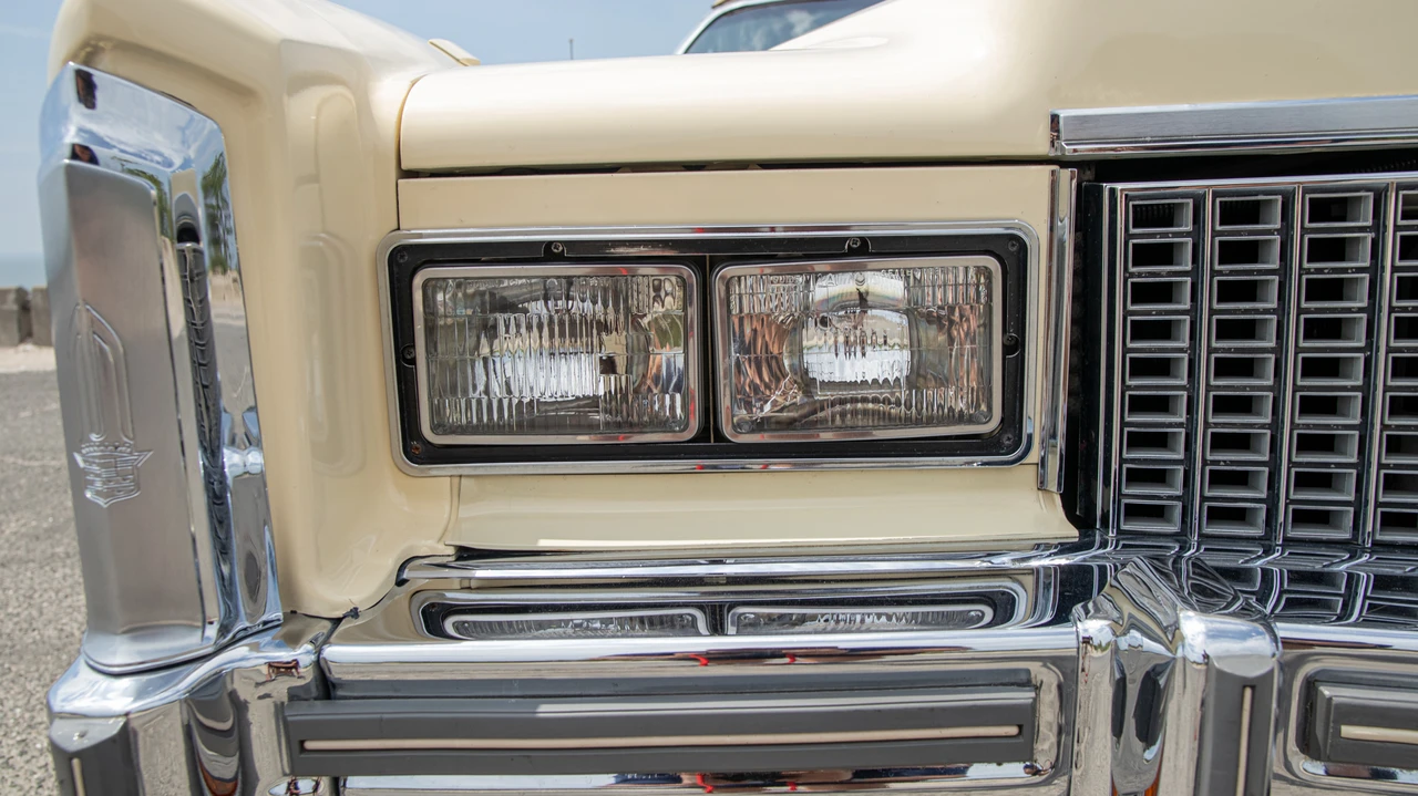 1976 Cadillac Eldorado 9th Gen - Image 29 of 31
