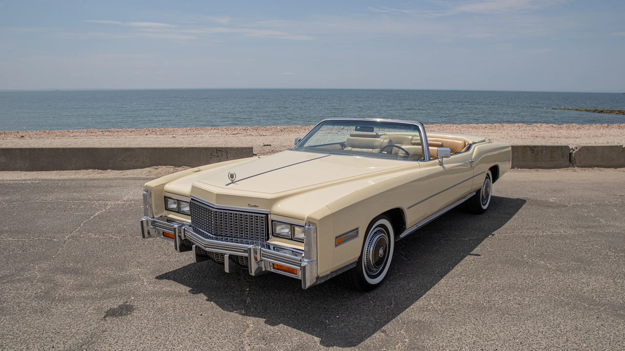 1976 Cadillac Eldorado 9th Gen - Image 2 of 31
