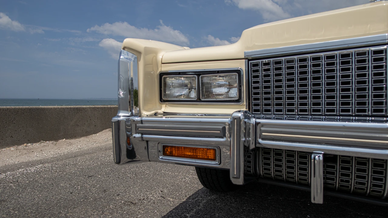 1976 Cadillac Eldorado 9th Gen - Image 27 of 31