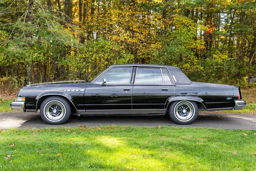 1977 Buick Electra - Image 9 of 31