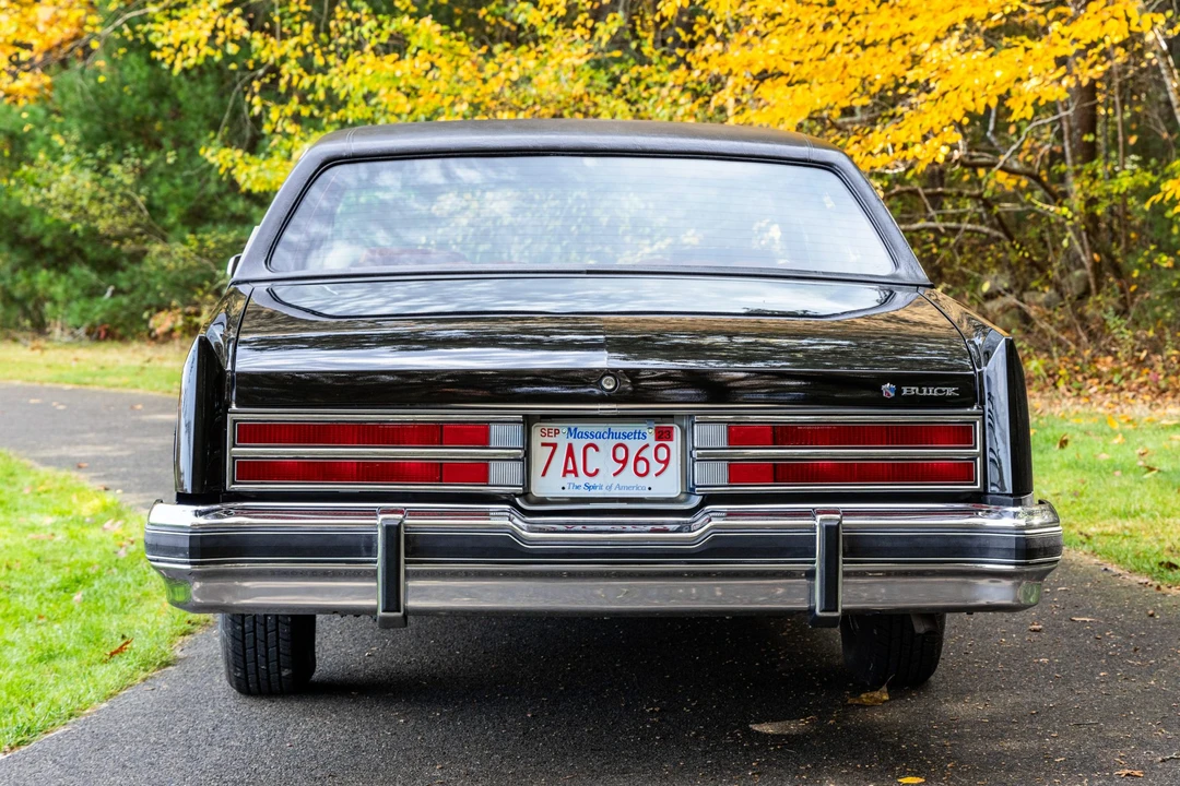 1977 Buick Electra - Image 7 of 31