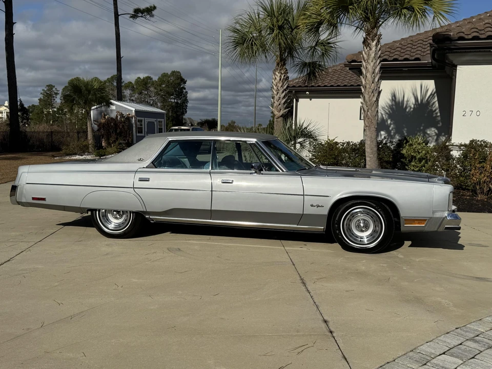 1977 Chrysler New Yorker - Image 21 of 31