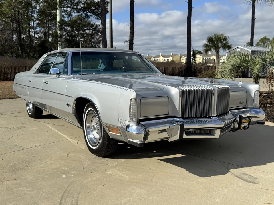 1977 Chrysler New Yorker - Image 16 of 31