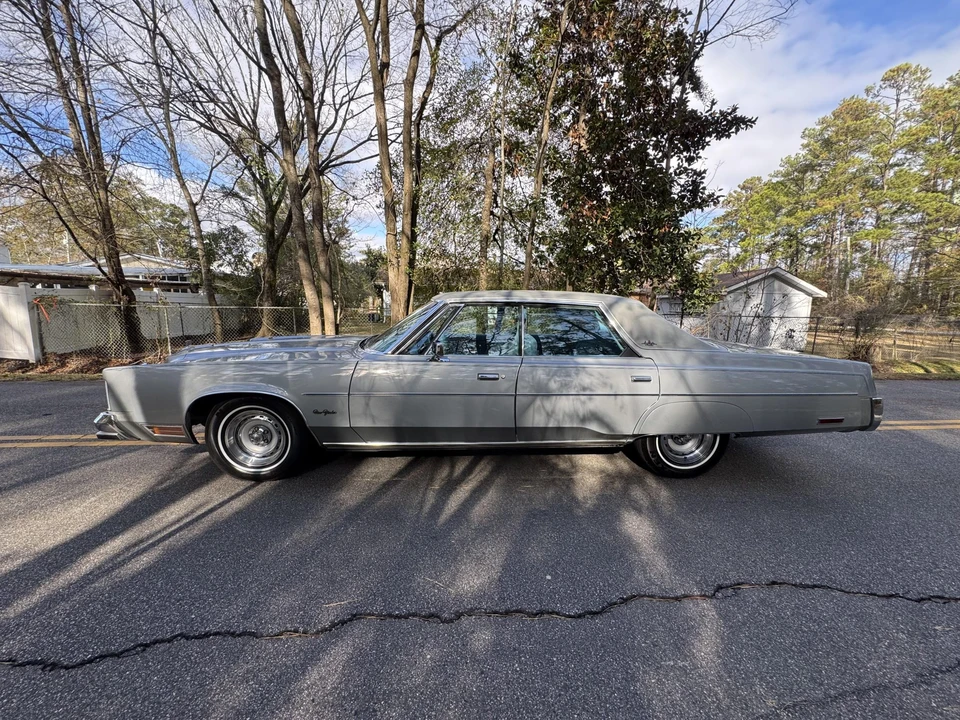1977 Chrysler New Yorker - Image 12 of 31