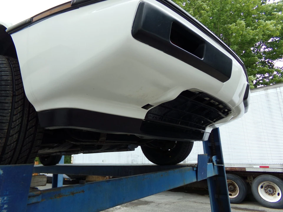 1984 Pontiac Fiero - Image 27 of 31
