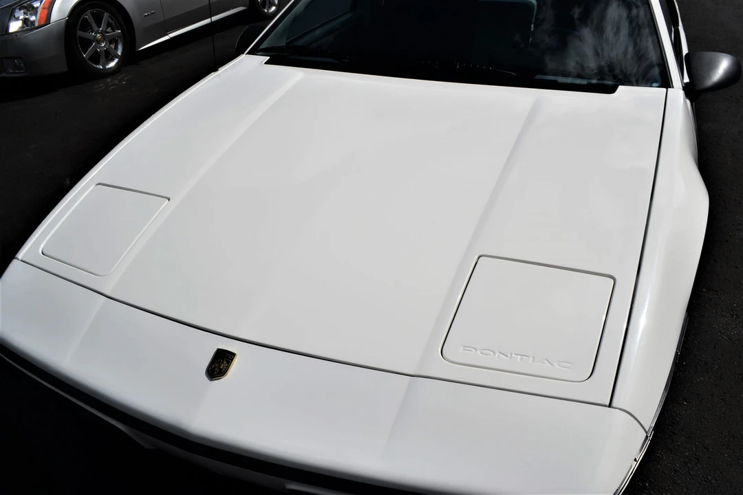 1984 Pontiac Fiero - Image 24 of 31