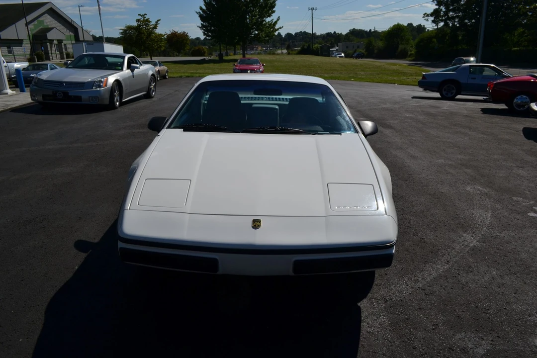 1984 Pontiac Fiero - Image 15 of 31