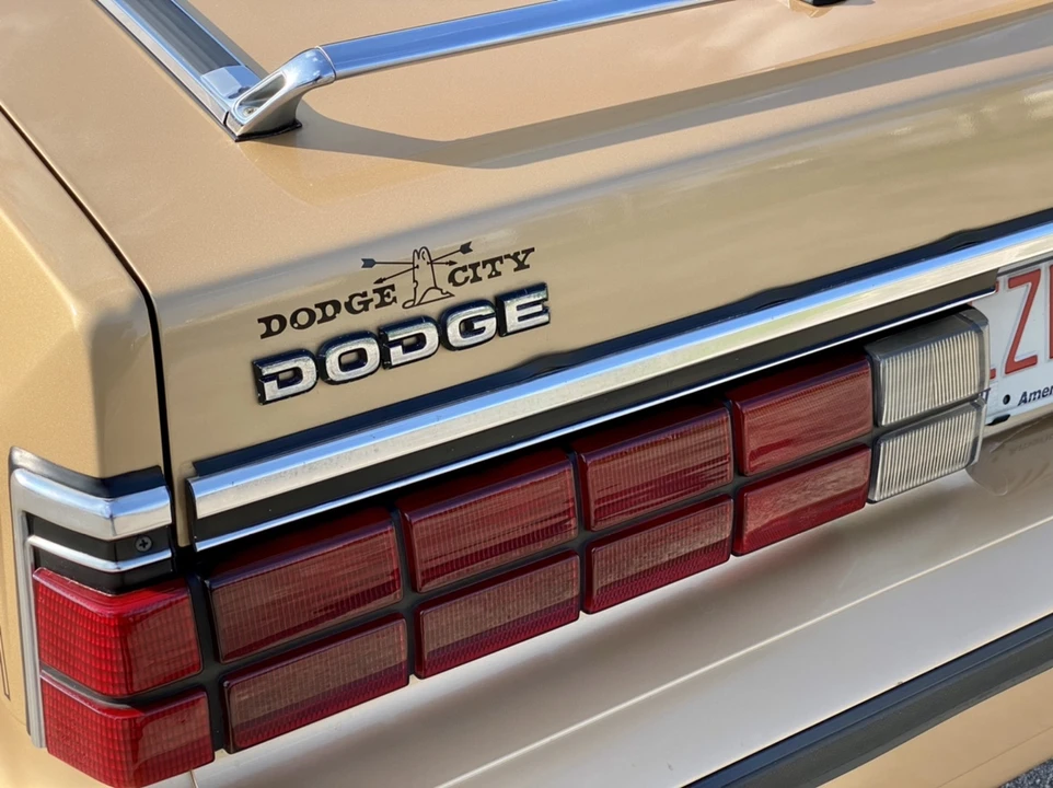 1985 Dodge 600 - Image 24 of 31
