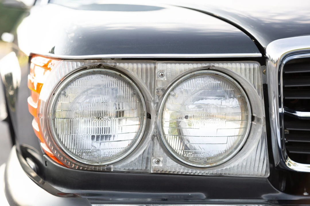 1985 Mercedes-Benz R107 SL-Class - Image 13 of 31