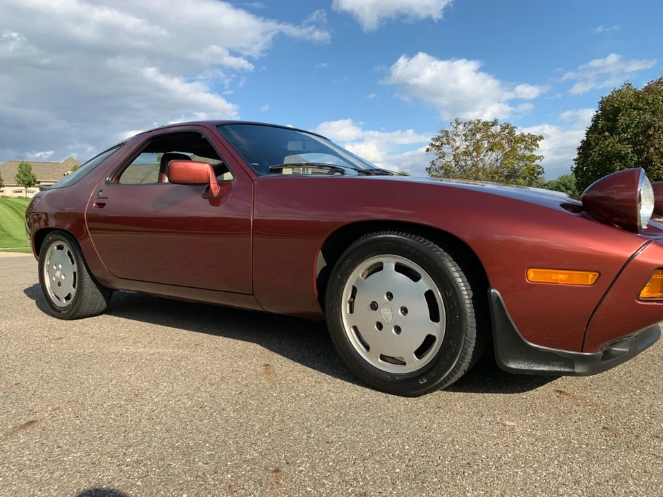 1985 Porsche 928 S - Image 11 of 31
