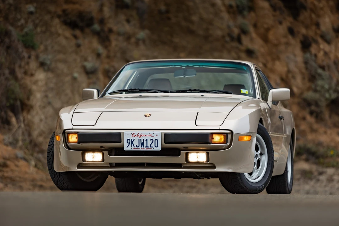 1985 Porsche 944 - Image 4 of 31