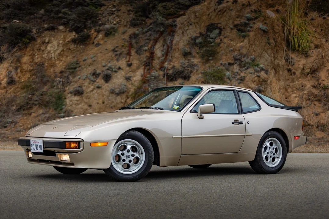 1985 Porsche 944 - Image 9 of 31