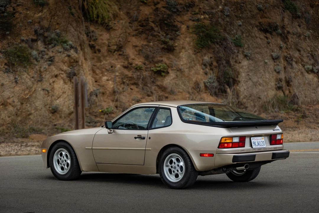 1985 Porsche 944 - Image 12 of 31