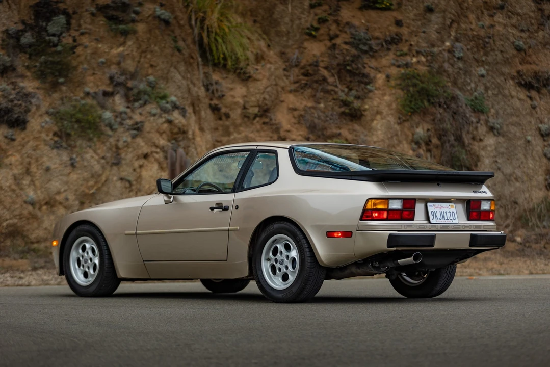 1985 Porsche 944 - Image 14 of 31