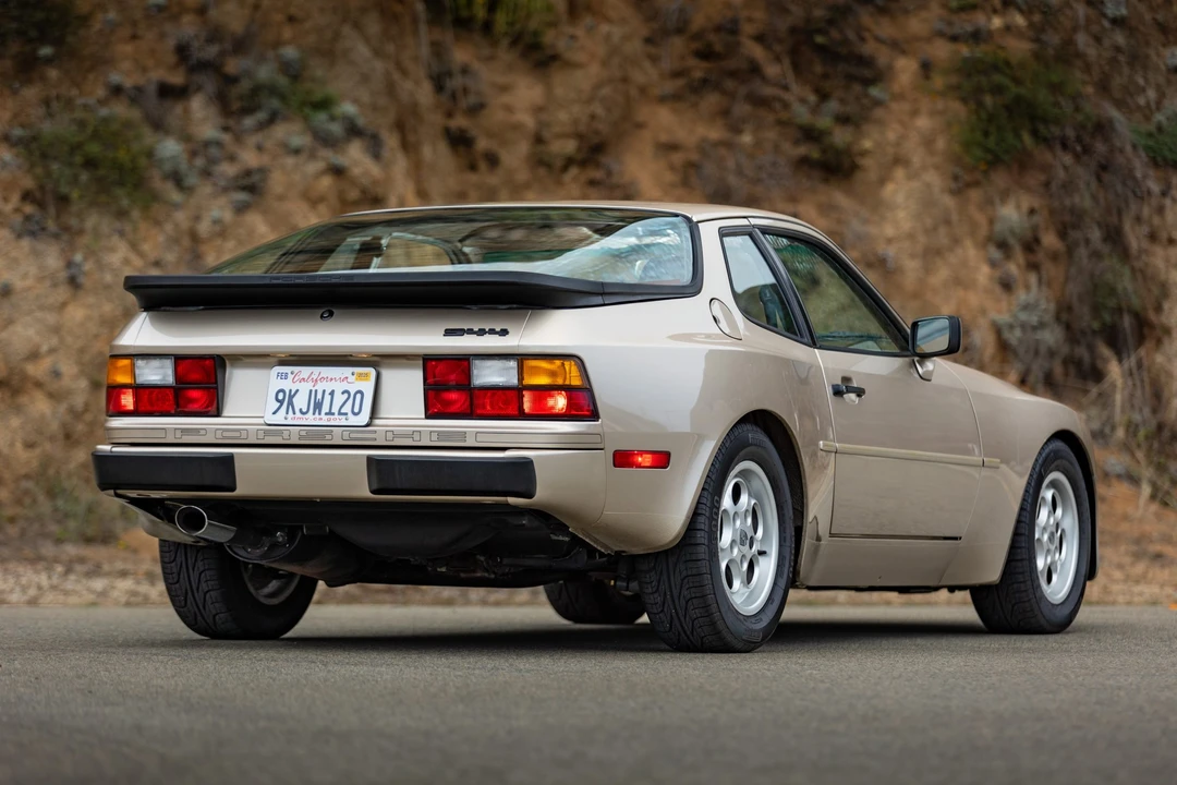 1985 Porsche 944 - Image 24 of 31