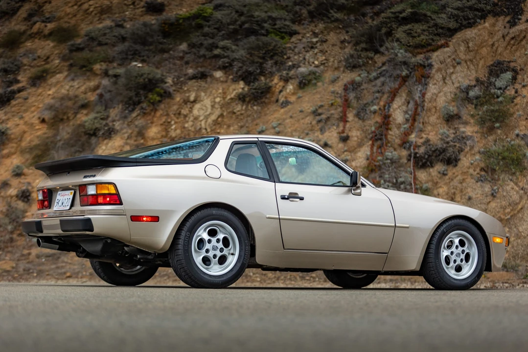 1985 Porsche 944 - Image 28 of 31