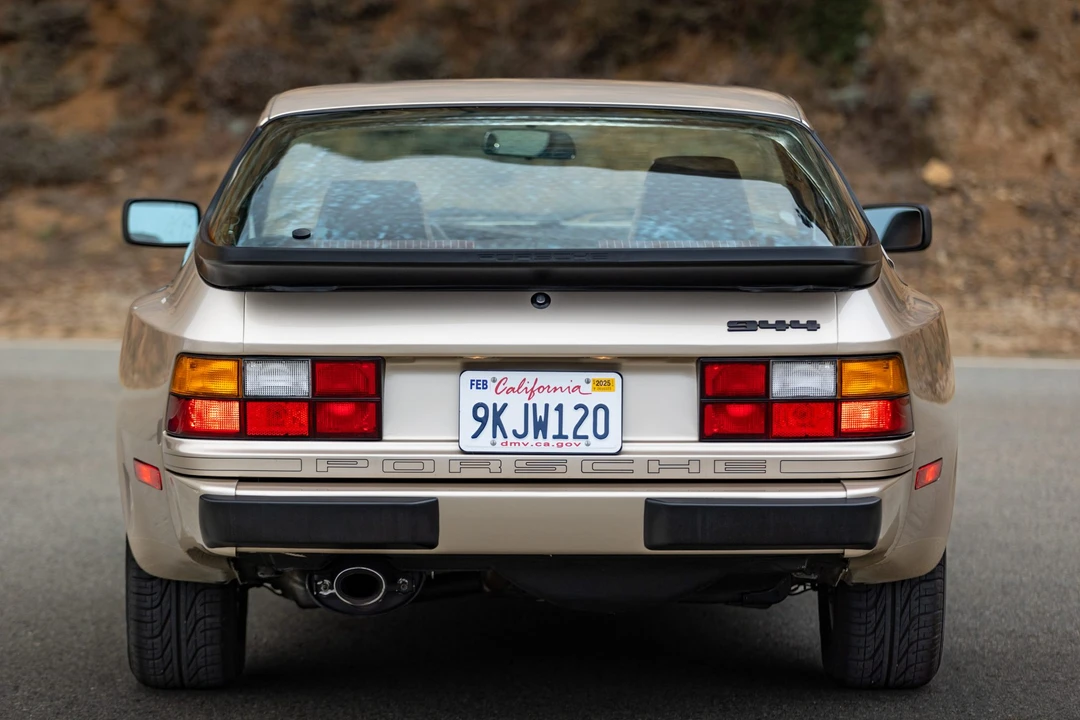 1985 Porsche 944 - Image 20 of 31