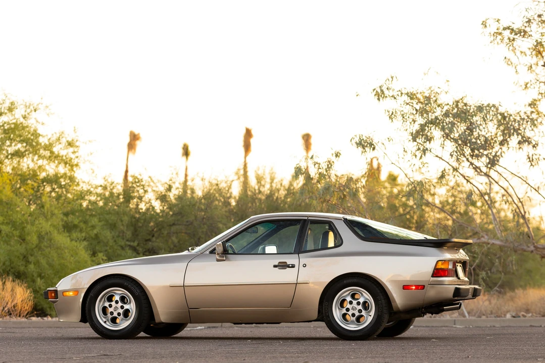 1985 Porsche 944 - Image 18 of 31