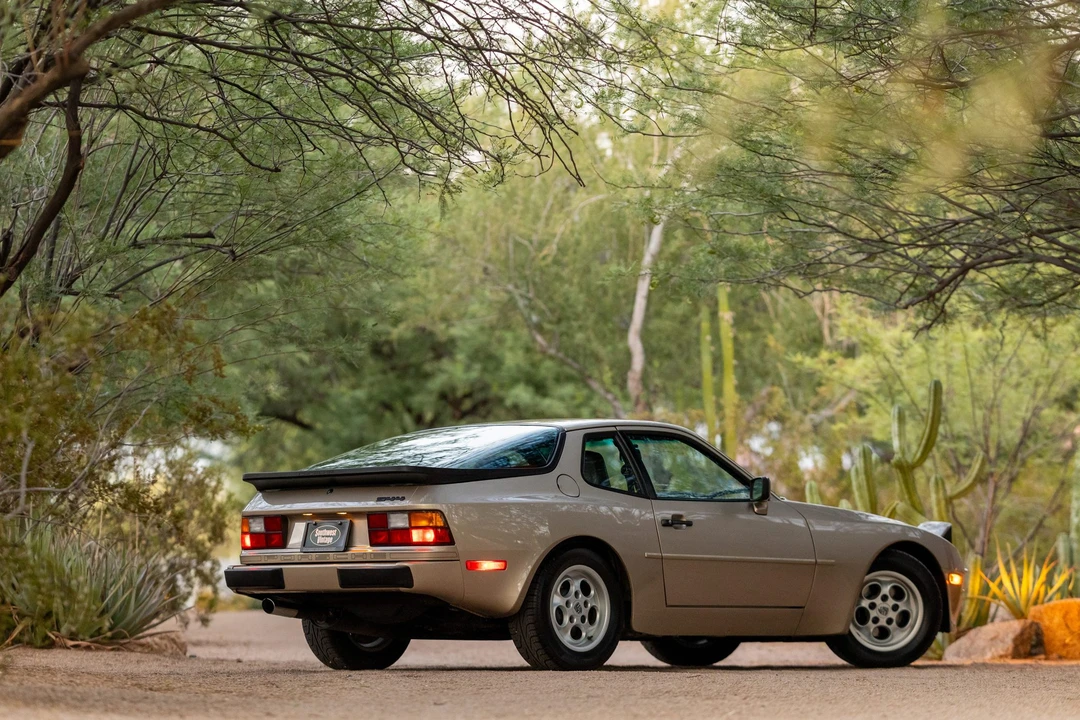 1985 Porsche 944 - Image 9 of 31