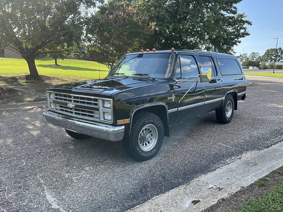 1986 Chevrolet Suburban 7th Gen - Image 3 of 31