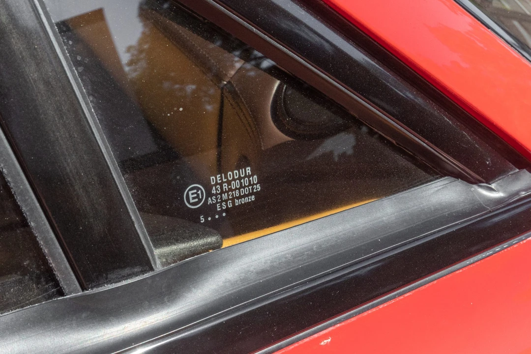 1986 Ferrari Testarossa - Image 26 of 31